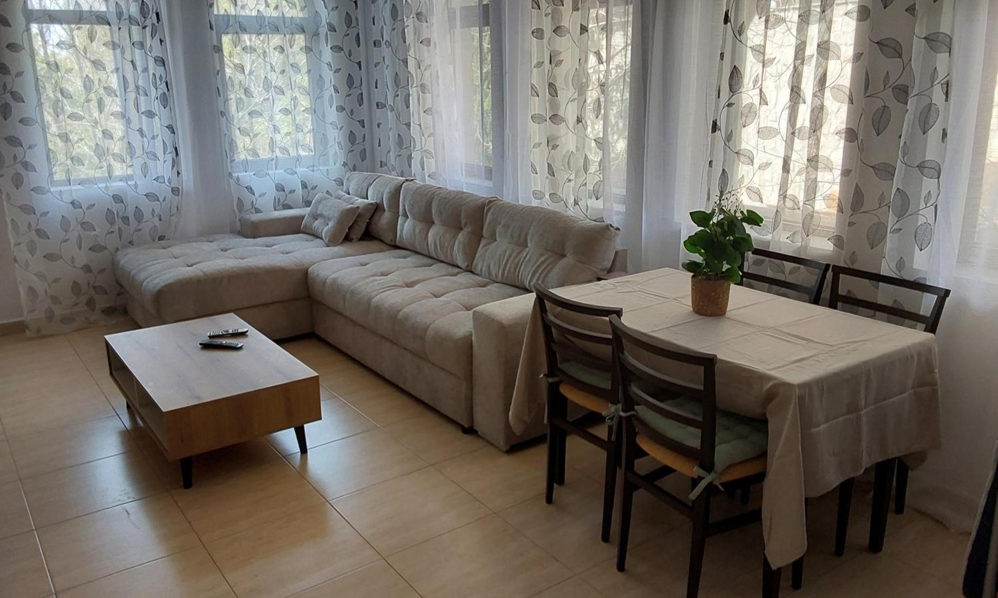 Etara 2 Apartment สวิติ วลัส ภายนอก รูปภาพ