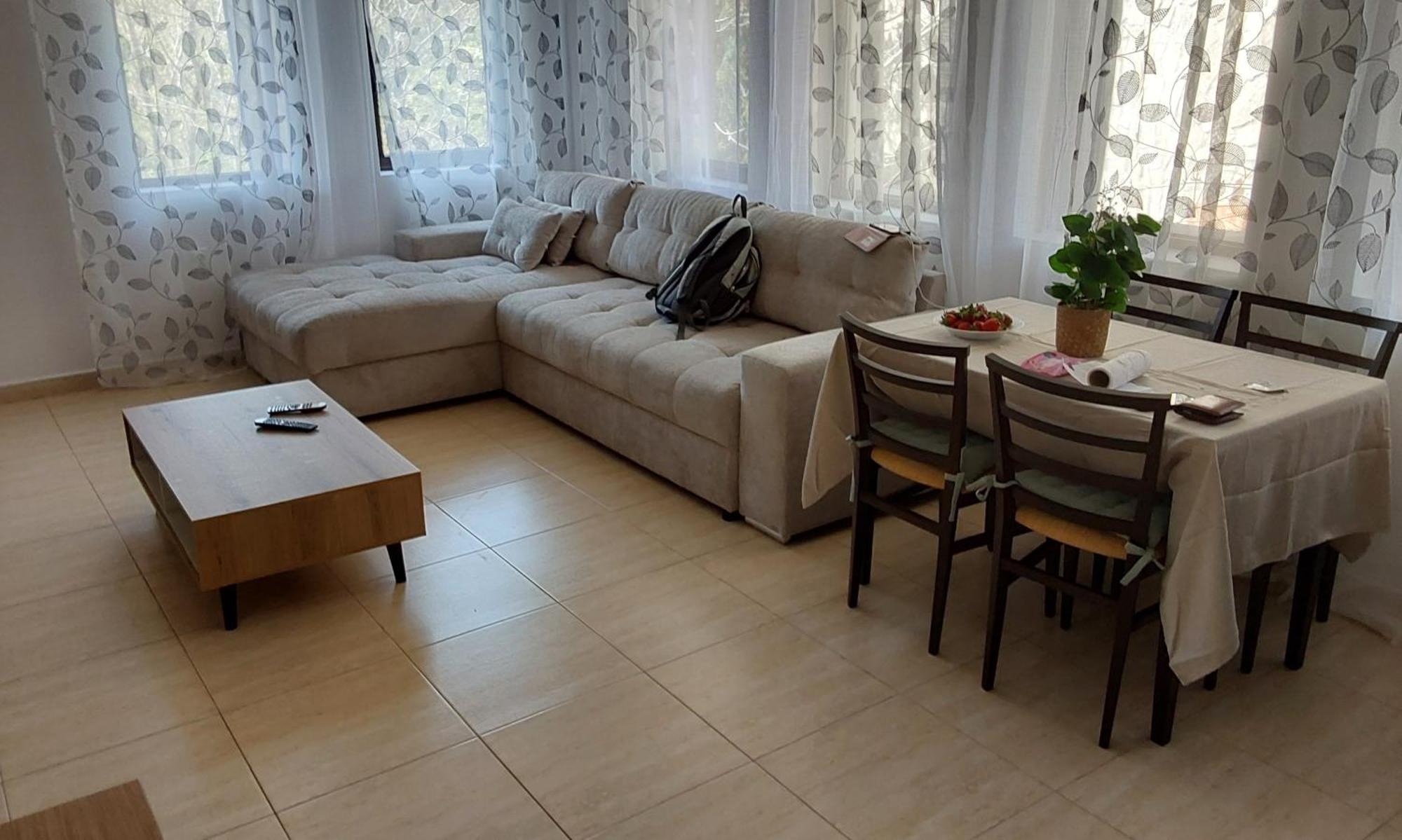 Etara 2 Apartment สวิติ วลัส ภายนอก รูปภาพ